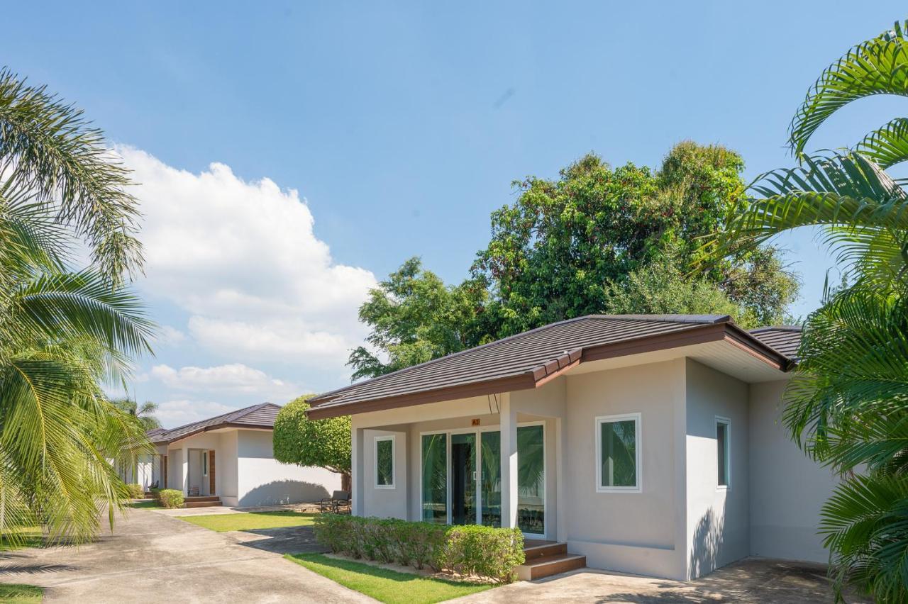 Akard Private Villas Sattahip Exterior photo