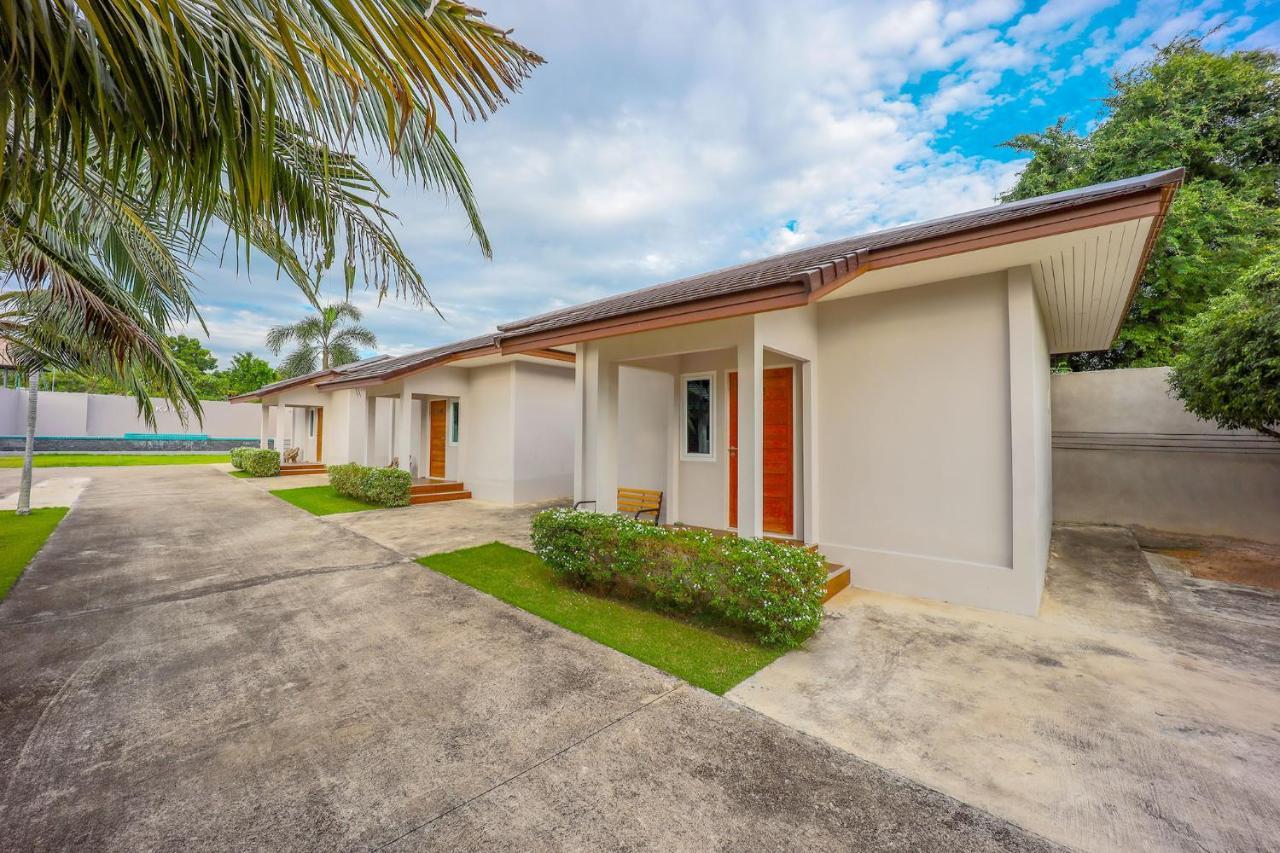 Akard Private Villas Sattahip Exterior photo